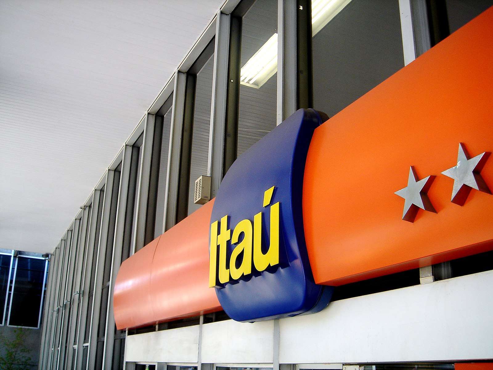 Itaú é marca mais valiosa do Brasil seguida por Bradesco e BB