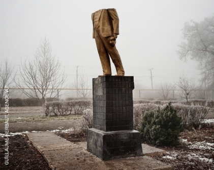estátua decapitada de Lenin Ucrânia