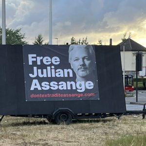 Julian Assange cartaz penitenciária Belmarsh Reino Unido Londres Liberdade de imprensa Wikileaks
