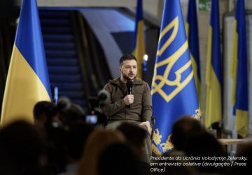 Presidente Ucrânia Volodymyr Zelensky lei de mídia liberdade de impensa censura