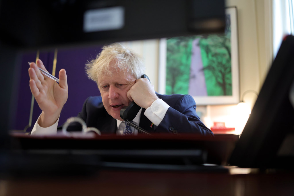 Boris Johnson crise comunicação imagem Reino Unido
