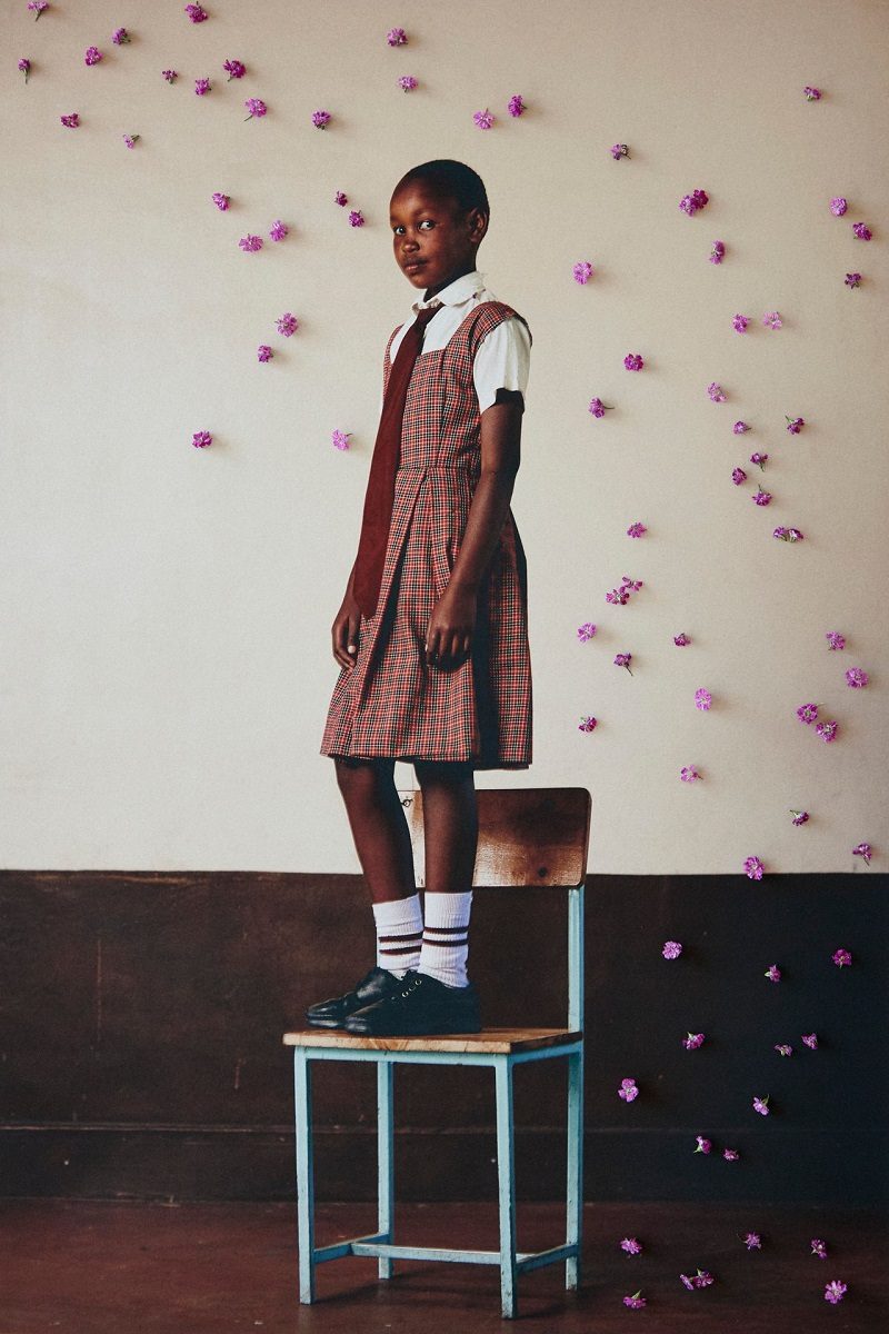 menina na cadeira prêmio de fotografia África do Sul
