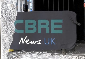 News UK Times The Sun sede vidros quebrados imprensa mudança climática heatwave