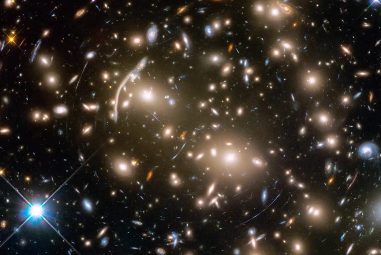 foto telescópio James Webb Hubble
