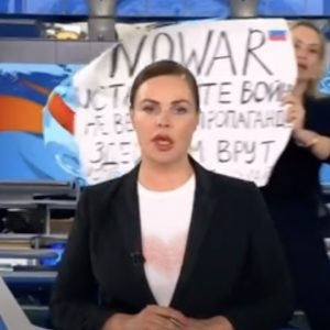 TV russa propaganda estatal censura Putin channel 1