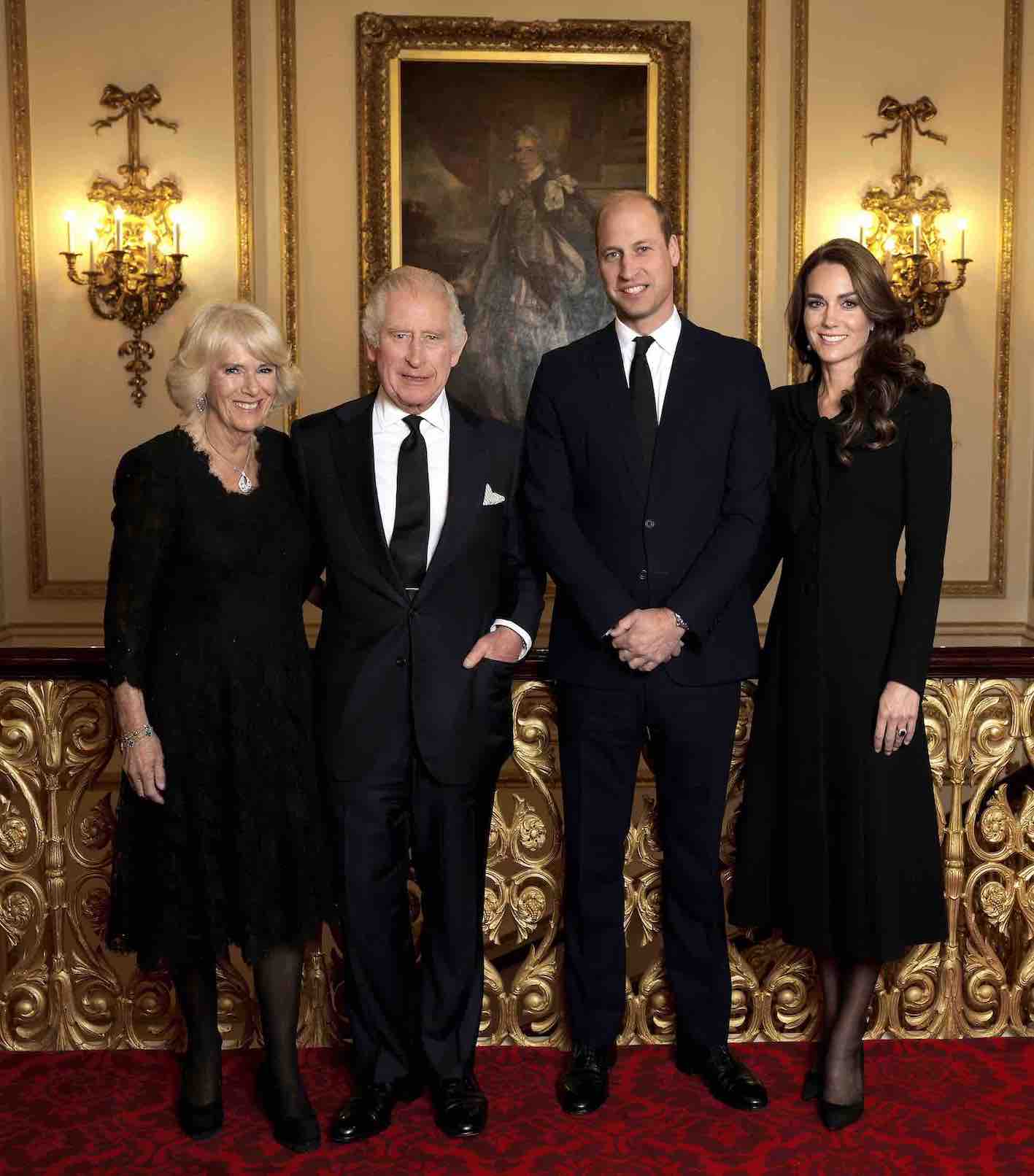 Foto oficial do Rei Charles III, Rainha Camilla e Príncipe e Princesa de Gales durante evento de recepção a chefes de estado em setembro de 2022 no Palácio de Buckingham