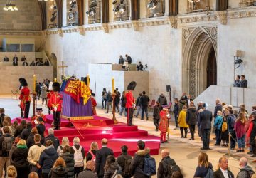 Morte rainha Elizabeth funeral de Estado Parlamento Westminster fim da monarquia pesquisa YouGov