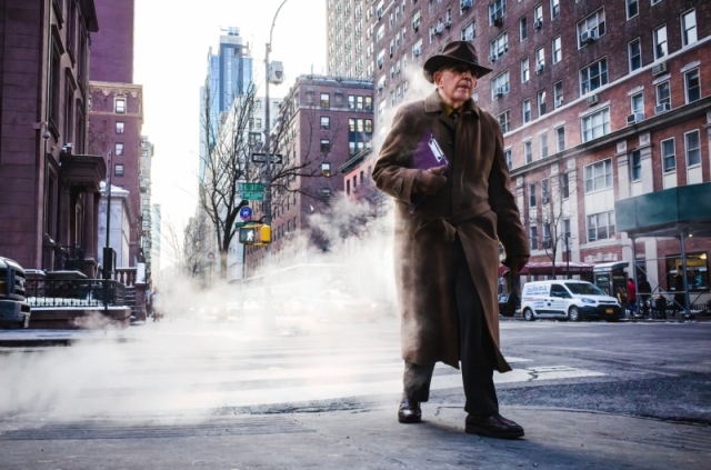 homem e fumaça prêmio de fotografia concurso de fotografia Siena Photo Awards fotografia de rua Nova York