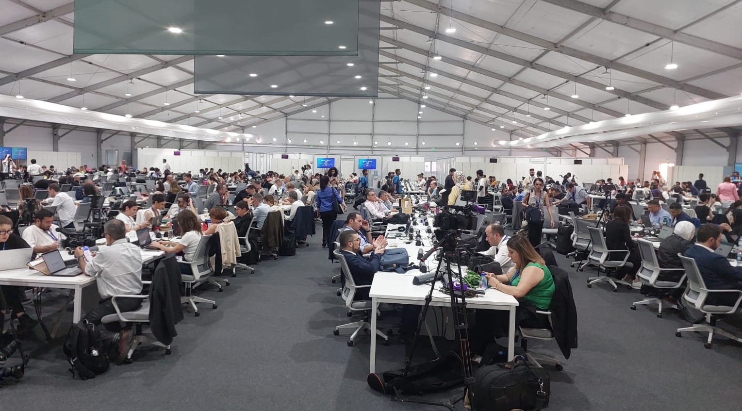 Sala de imprensa da COP28 em Dubai