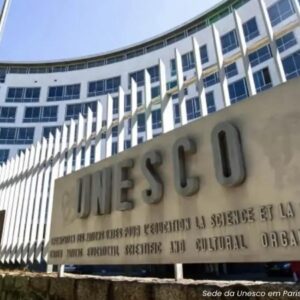 Sede em Paris da Unesco, que está fazendo alerta sobre violência contra imprensa e desinformação sobre eleições