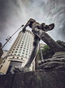Estátua de Mahatma Gandhi no Rio de Janeiro está entre as imagens premiadas de concurso de fotos de monumentos Brasil, Wiki Loves Monuments