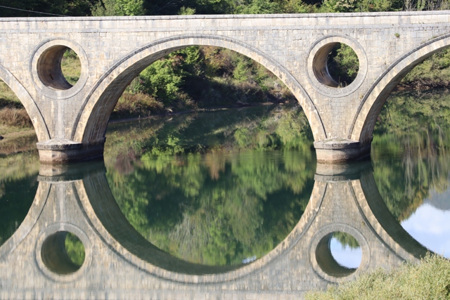 ponte kosini fotografia de monumentos Croácia