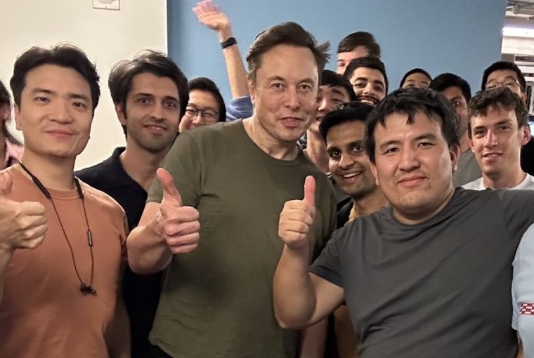 Elon Musk em reunião com funcionários do Twitter / X