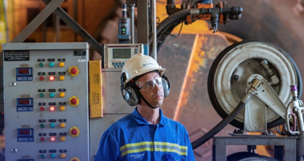 Operador do setor de mineração, que depende da inovação para garantir a sustentabilidade