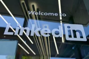 LinkedIn história 20 anos escritório logotipo