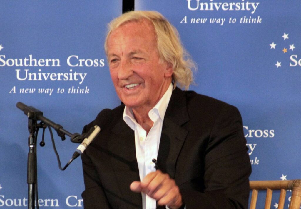 John Pilger, jornalista australiano de esquerda, morreu aos 84 anos deixando legado para o jornalismo