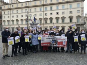 Jornalistas protestam em Roma contra Lei da Mordaça aprovada na Câmara da Itália