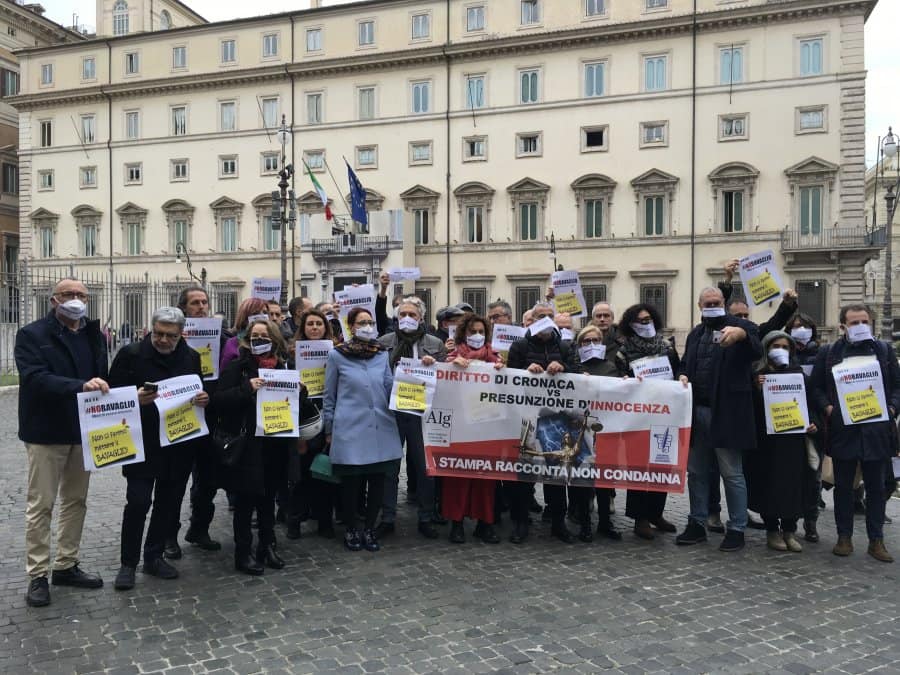 Jornalistas protestam contra nova 'Lei da Mordaça' na Itália ...
