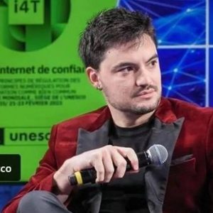 Felipe Neto conferência Unesco desinformação Internet