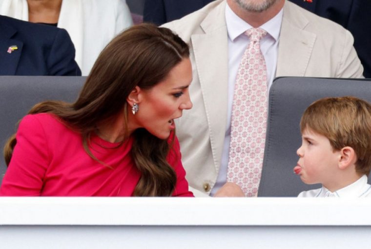 príncipe Louis fazendo careta família real prêmio fotojornalismo BPPA Londres