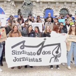 Greve de jornalistas em Portugal protesto no Porto