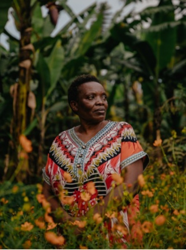 ativista paz Liberata Buratwa fotos de guerra concurso fotografia Sony Awards