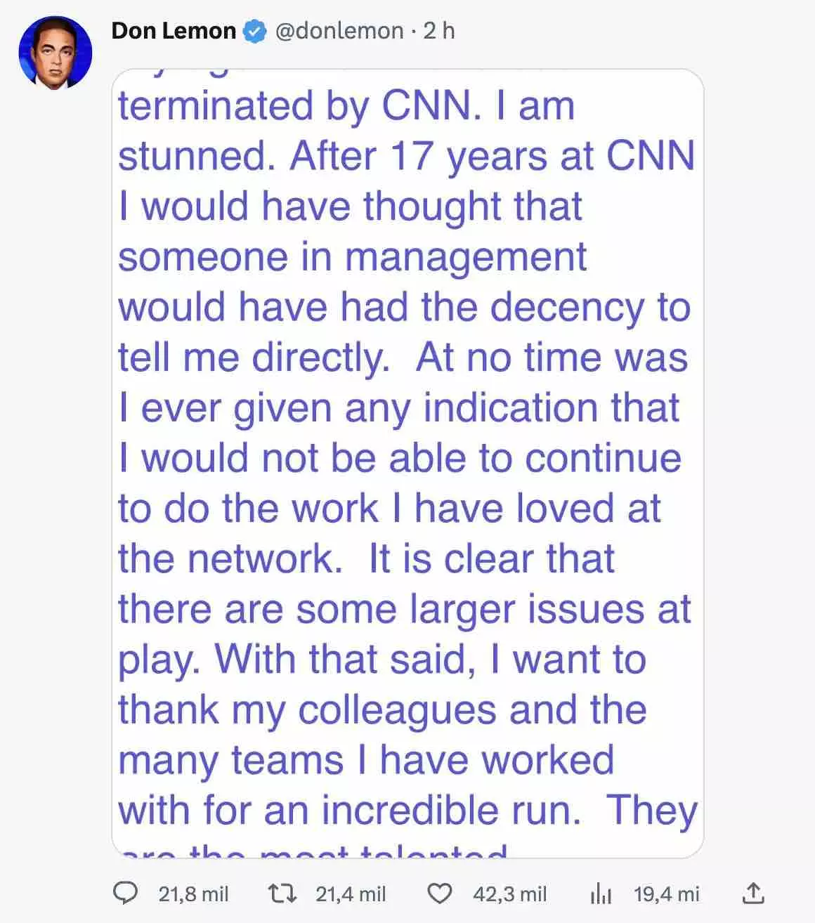 No Twitter apresentador da CNN Don Lemon demitido no mesmo dia da saída de Tucker Carlson da Fox News reclamou por não ter sido avisado sobre sua saída mas a rede negou 