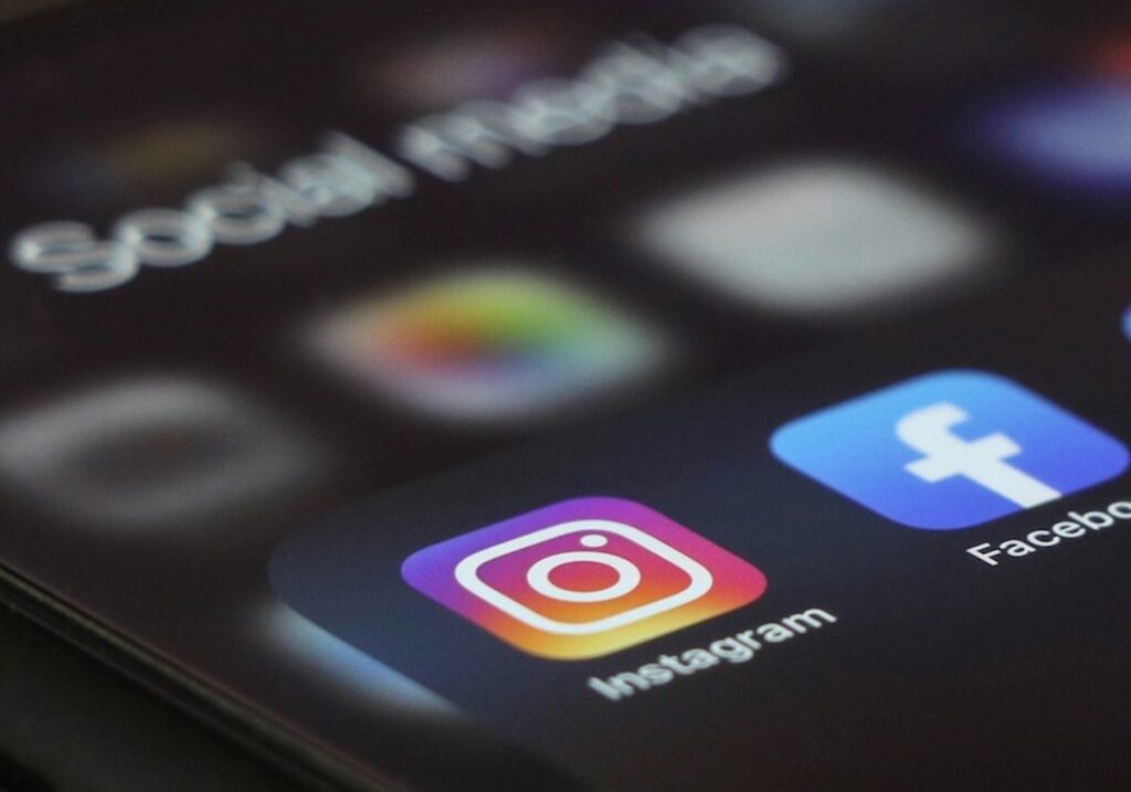 Instagram e Facebook, plataformas da Meta, investigada pela Comissão Europeia