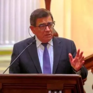 José Williams Zapata, presidente do Congresso do Peru, lidera a tramitação do projeto de Lei Mordaça, que causou reação dos meios de comunicação pelo risco de censura