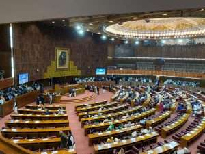 Parlamento do Paquistão aprovou lei dando a legisladores poderes de prender e multar opositores por desacato