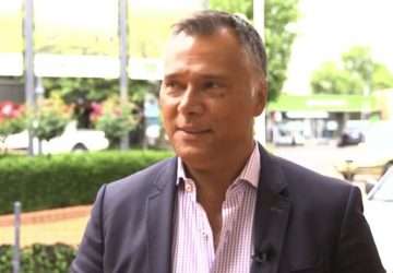 Stan Grant jornalista australiano demitiu-se após ameaças racistas colocando em pauta o papel da imprensa