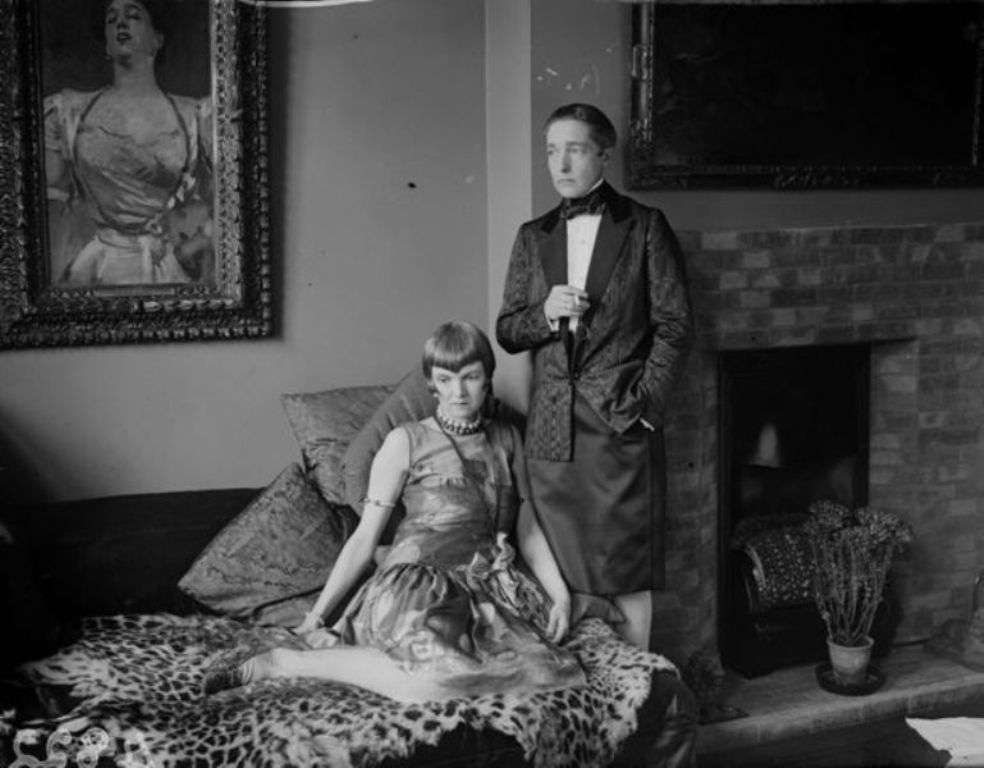 Foto da autora e poeta inglesa Radclyff Hall e da escultora Una Trowbridge é uma das fotos do arquivo da Getty Images sobre a história do movimento LGBTQ