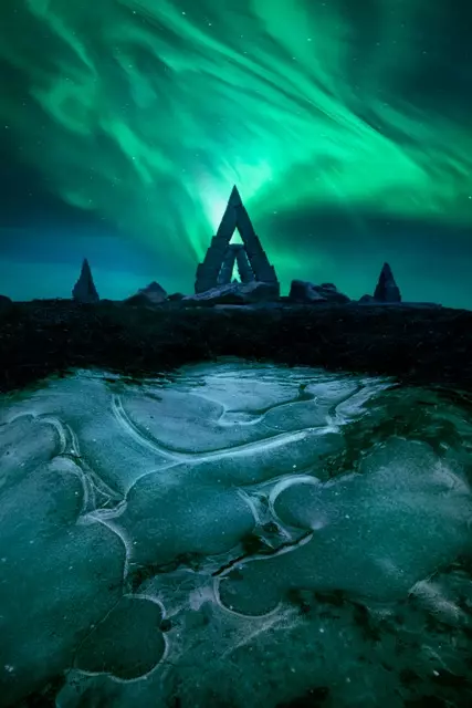 Foto da aurora boreal na Irlanda é uma das finalistas do prêmio de fotografia astronômica do Observatório de Greenwich Londres