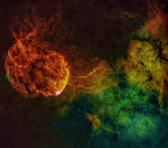 Foto nebulosa da água-viva é uma das finalistas do prêmio de fotografia astronômica do Observatório de Greenwich Londres