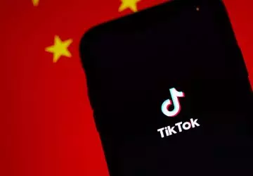 TikTok pertence a uma empresa chinesa despertando preocupações sobre ameaça à segurança nacional nos EUA segundo pesquisa