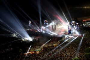 Fãs no show de Madona na praia de Copacabana, Rio de Janeiro