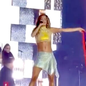 Cantora Rita Ora enfrenta críticas por exibir bandeira da Sérvia em show