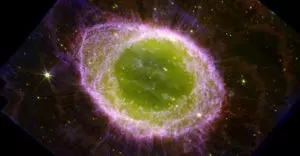 Nova foto do Telescópio James Webb mostra cores da Nebulosa do Anel