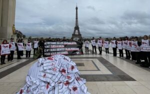 Manifestação da RSF em Paris por jornalistas mortos em Gaza