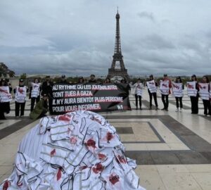 Manifestação da RSF em Paris por jornalistas mortos em Gaza