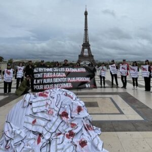 Manifestação da RSF em Paris por jornalistas mortos em Gaza