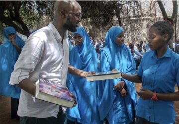 Abdullahi Mire, jornalista somali refugiado no Quênia, vencedor de prêmio da ONU