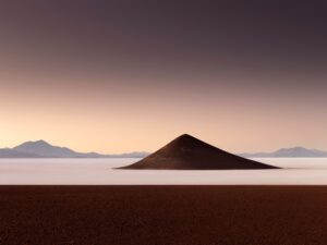 Nascer do sol no deserto do Atacama, na Argentina, com vulcão Arita em destaque. A foto venceu o concurso de fotografia de paisagem