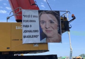 Vera Magalhães, jornalista, em um banner atacando sua honra