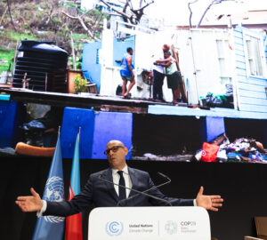 Simon Stiell, Secretário-executivo de Mudança Climática da ONU, na abertura da COP29 em Baku