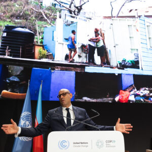 Simon Stiell, Secretário-executivo de Mudança Climática da ONU, na abertura da COP29 em Baku