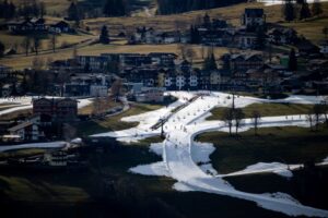 Estações de esqui na Áustria enfrentaram falta de neve em janeiro devido as mudanças climáticas 2023