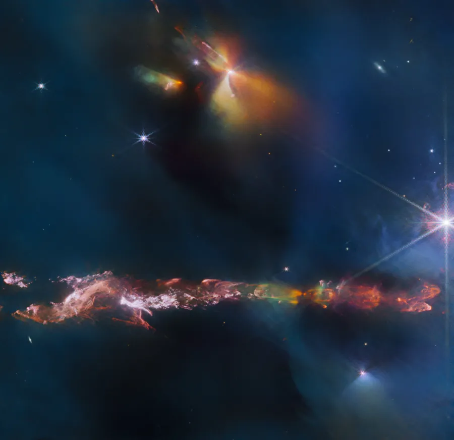 Foto de protoestrela na constelação de Perseu enviada pelo telescópio James Webb em novembro de 2023