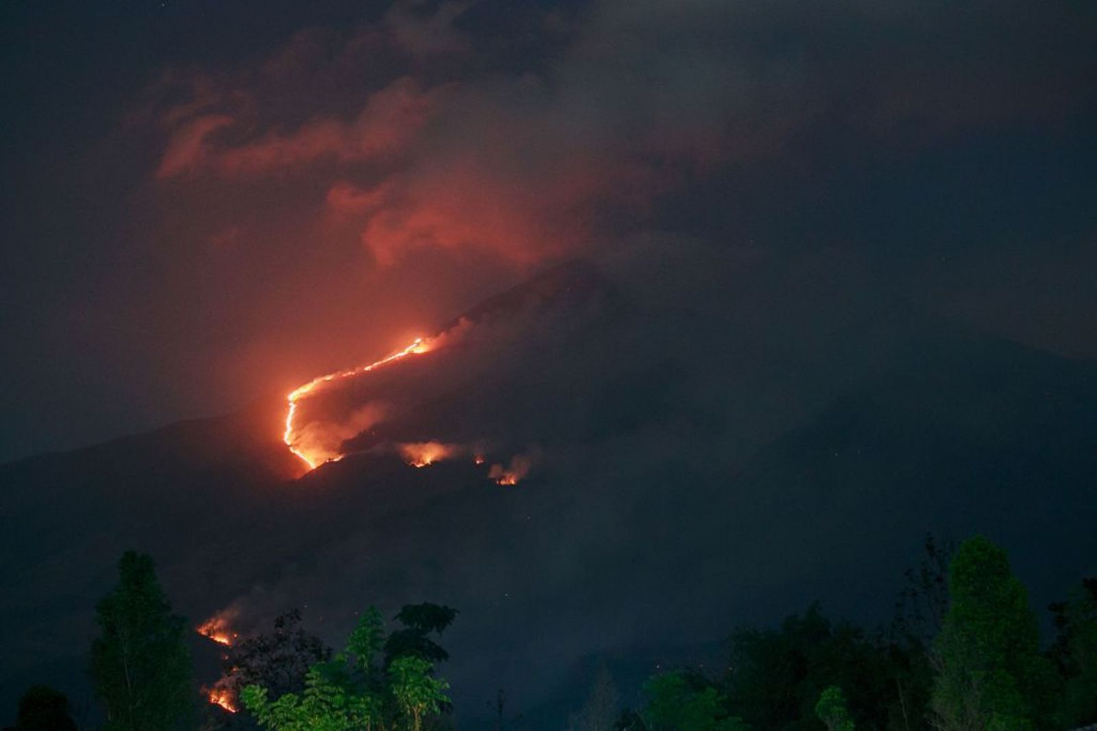 Incêndios florestais na Indonésia provocados pelo fenômeno El Niño 