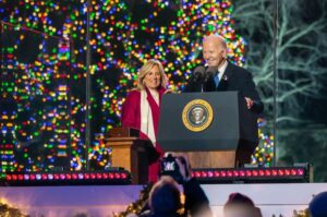 Joe Biden e Jill Biden inauguram a árvore de Natal da Casa Branca